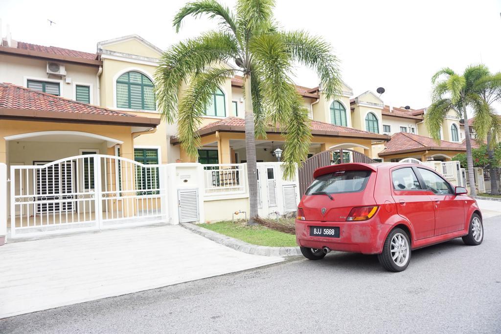Warisan Indah Klia 1 Melayu Sahaja Holiday home